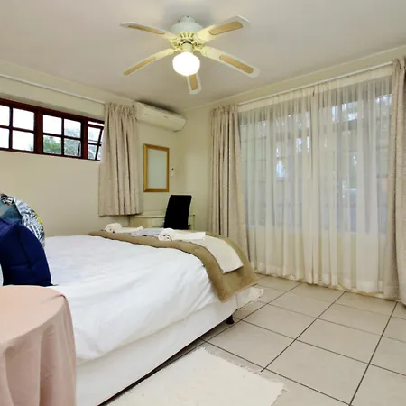 Pelican Lodge Guesthouse Sedgefield Exterior photo