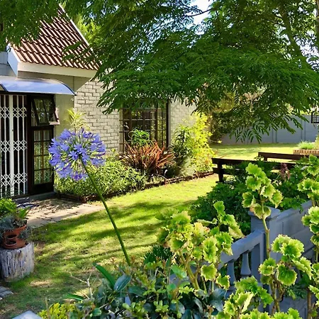 Pelican Lodge Guesthouse Sedgefield Exterior photo